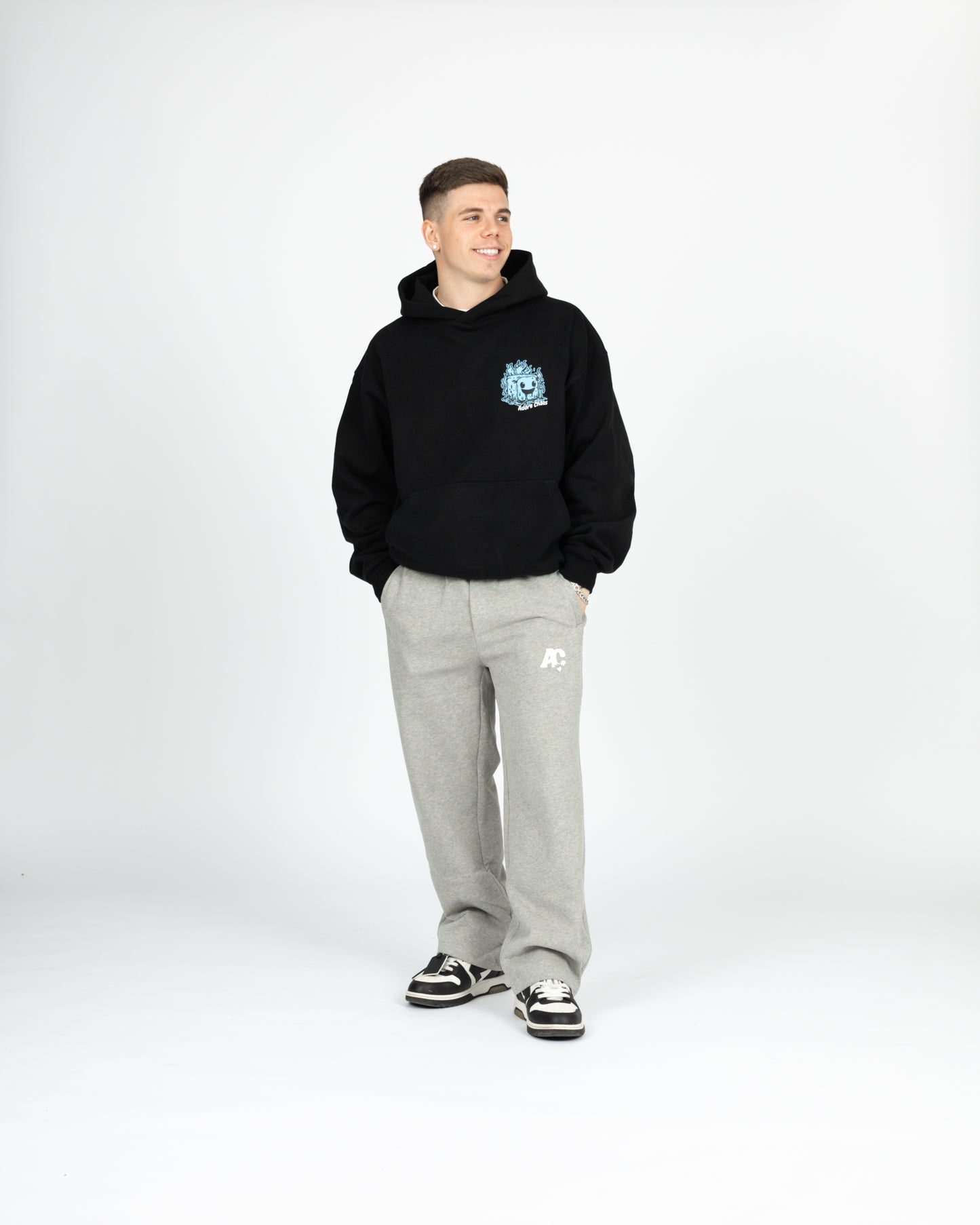 Chillin' Hoodie - Black